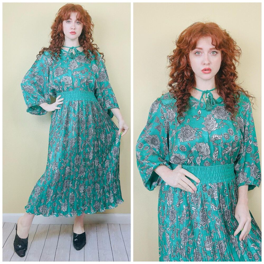 1980s Vintage Diane Freis Green Floral Puffed Sleeve Dress / Pleated  Dress / XL